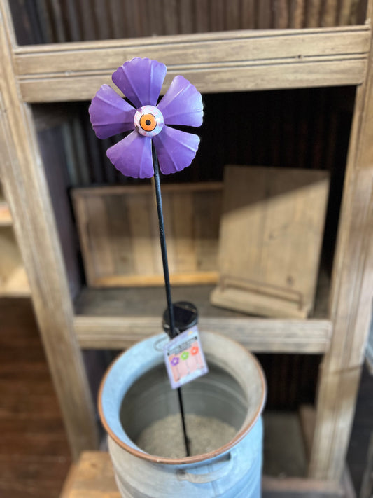 Spooky Eye Stake in Purple