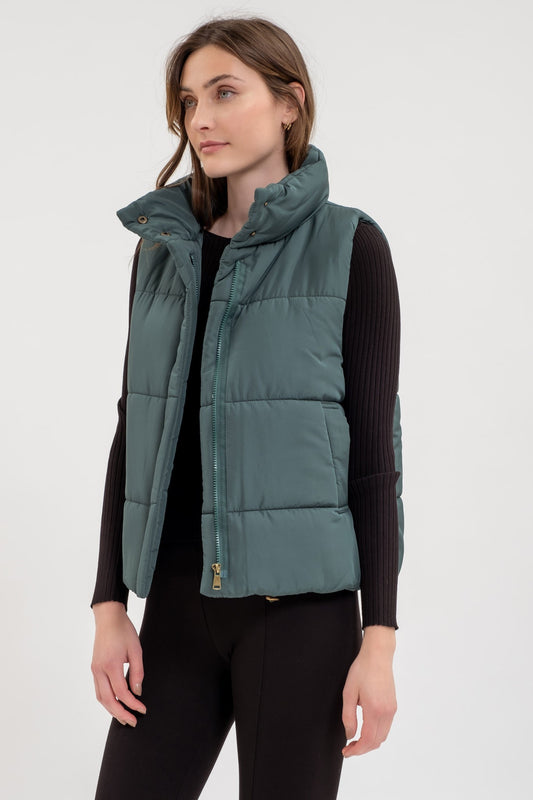 Miley Puffer Vest in Hunter Green