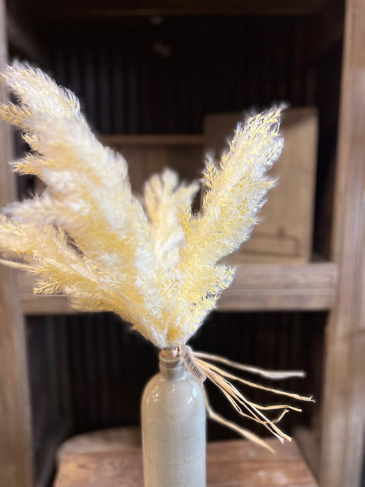 Faux Short Stem Pampas Grass
