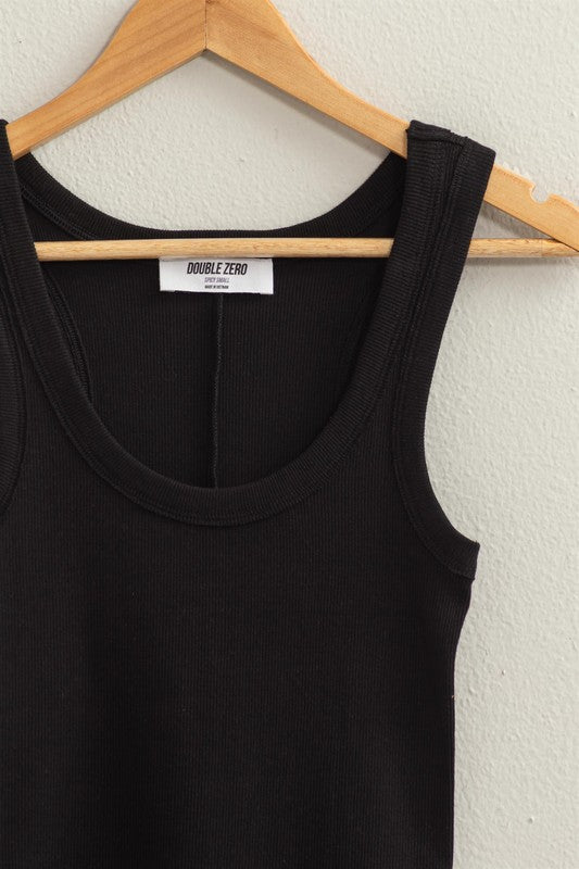 SCOOP NECK RIBBED TANK TOP