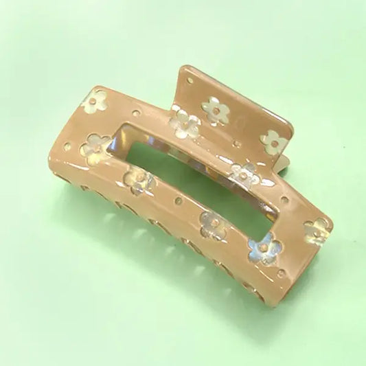 Luxe Cutout Daisy Hair Claw Clip