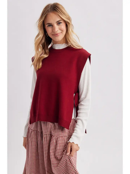 Sleeveless Open Side Sweater Vest In Wine