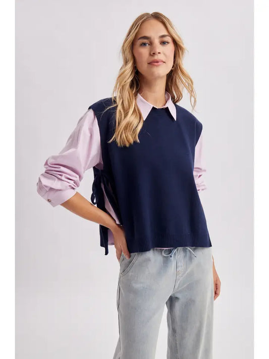 Sleeveless Open Side Sweater Vest In Navy