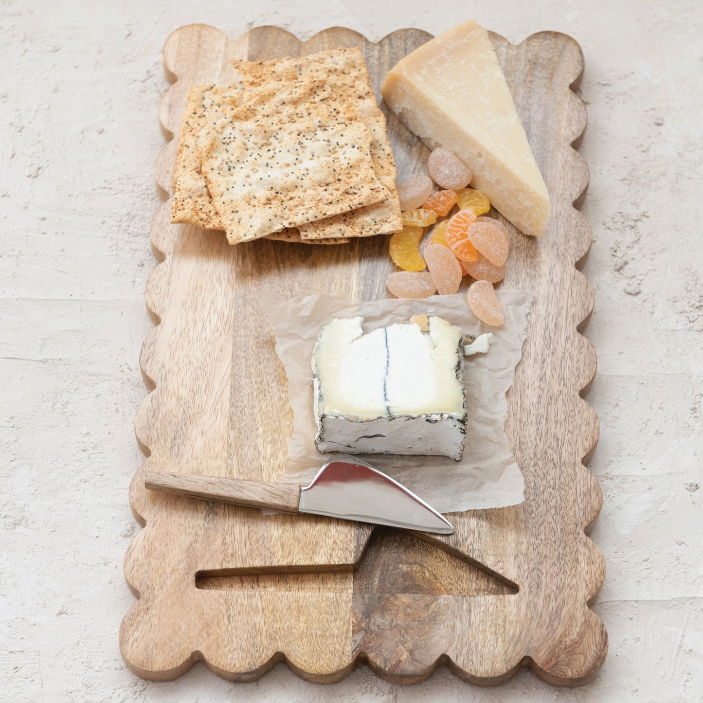 Mango Wood Scalloped Cheese/Serving Board w/ Stainless Steel Cheese Knife
